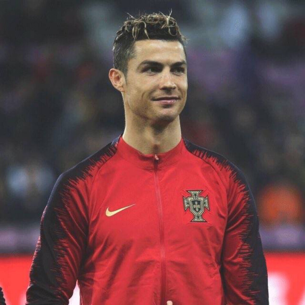 拉维特和马内克合砍58分，高效发挥主场击退上海（拉维特与马内克联手砍下58分，主场高效力克上海）