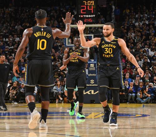 狂砍33+9+9！弗拉格：我的圣诞愿望清单是赢得更多胜利（单场33分9板9助！弗拉格：圣诞愿望就是多赢球）