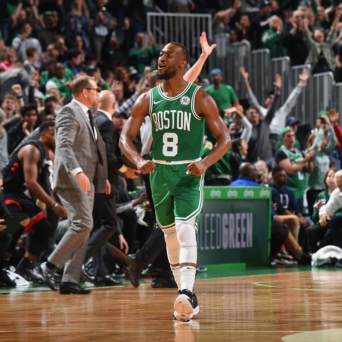 回击里沙利松，加布晒近3场英超北伦敦德比全场最佳奖杯（加布用奖杯回怼里沙利松：晒近三场英超北伦敦德比全场最佳）