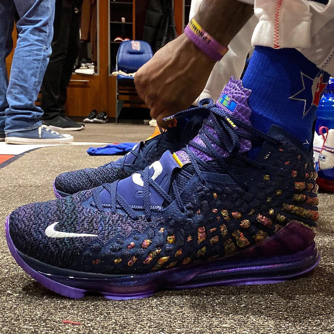 补强锋线，TA：维拉正在探讨引进格雷米奥前锋阿利松的交易（维拉为补强锋线，正与格雷米奥商谈阿利松转会）