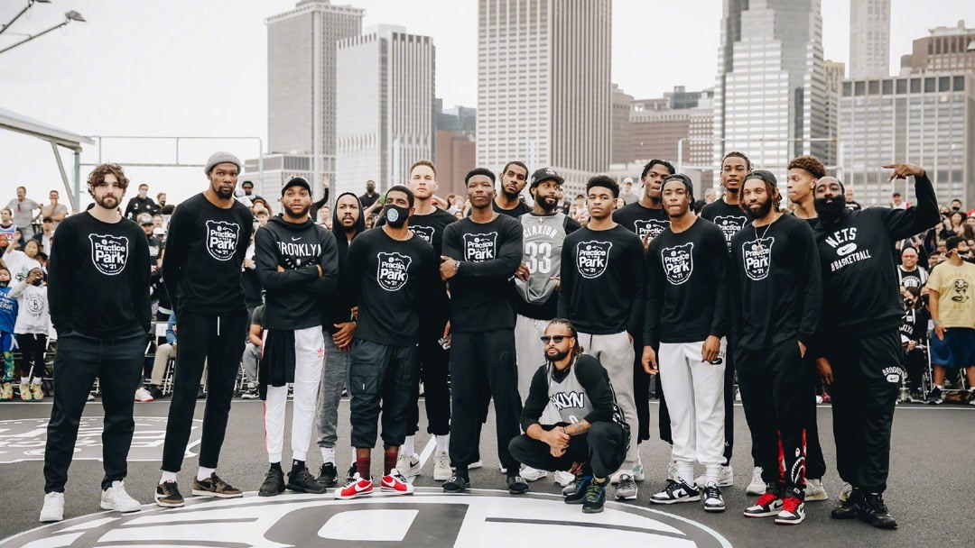 德转评年度最佳右边锋：杜埃、奥利塞、萨拉赫、亚马尔入围（德转年度最佳右边锋评选入围名单：杜埃、奥利塞、萨拉赫、亚马尔）