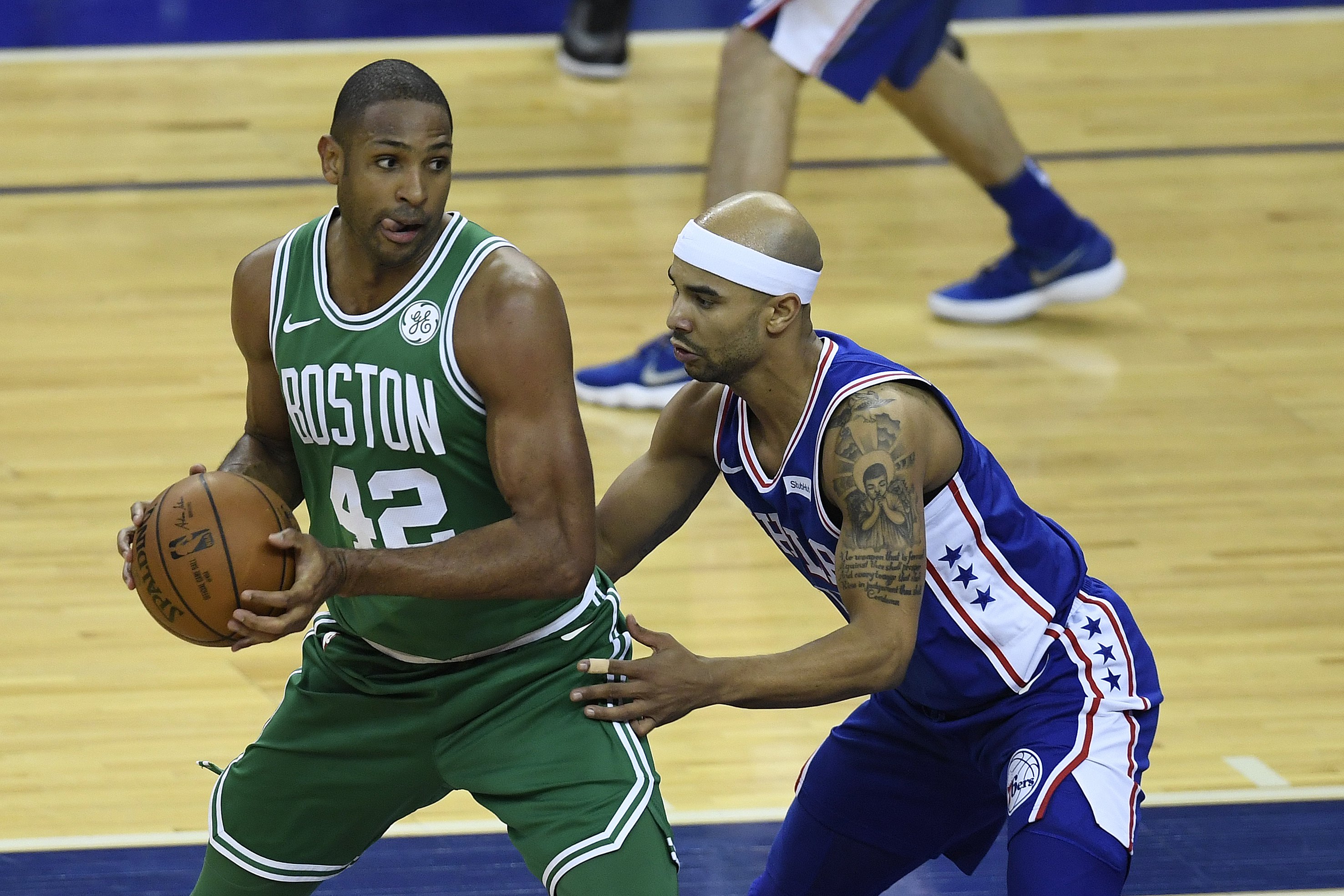 足球报：中足联将于12月12日在上海举行2025职业联赛颁奖大典（足球报：中足联定于12月12日在上海举办2025职业联赛颁奖典礼）