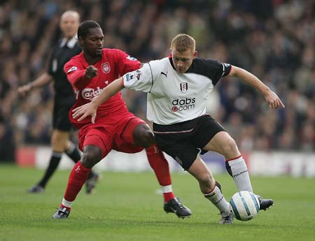 “野路子”跑步姿势的C罗，原来他不是天生神射手？...（跑姿不按套路的C罗：神射手实力并非天生？）